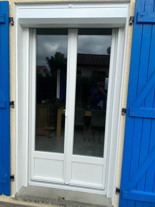 pose e porte fenêtre au Passage - RENOVERSO
