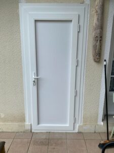 pose porte pvc - renoverso - marmande