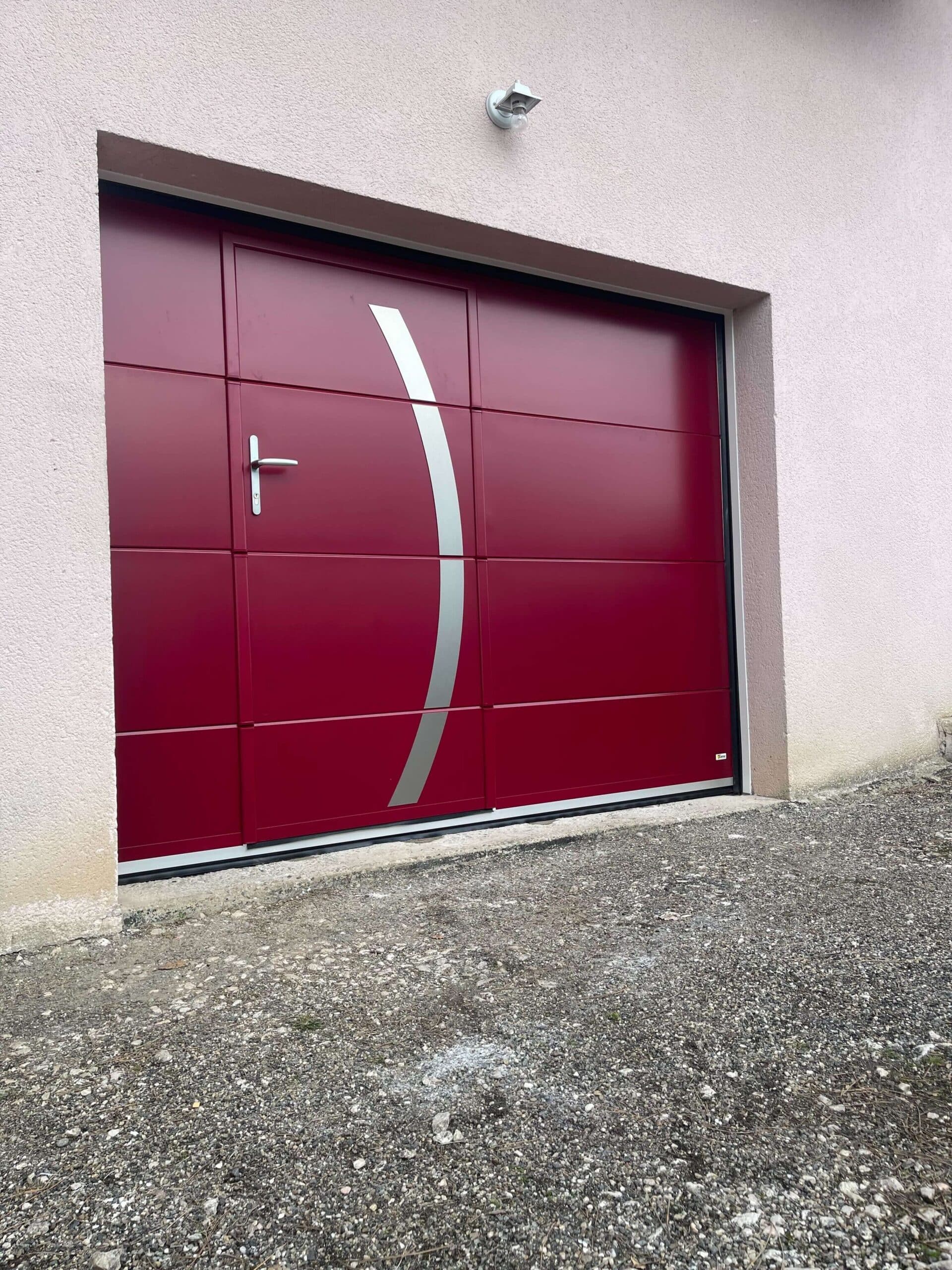 Réalisation RENOVERSO : Pose d’une porte de garage à Agen